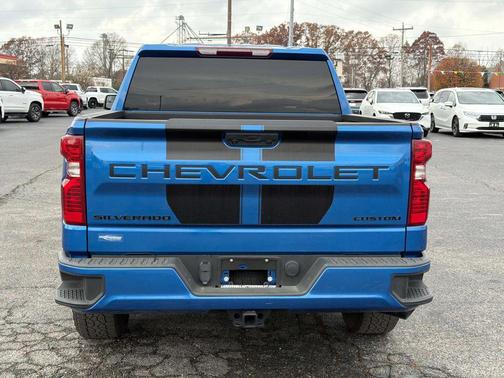 2023 Chevrolet Silverado 1500 Custom