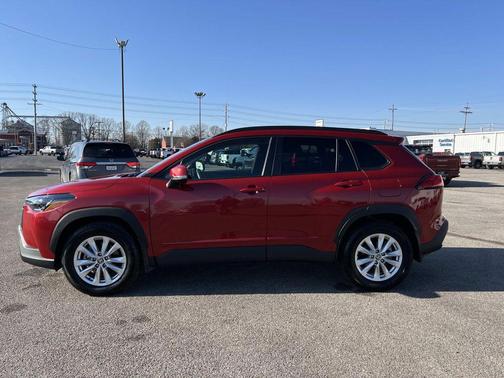 2024 Toyota Corolla Cross LE