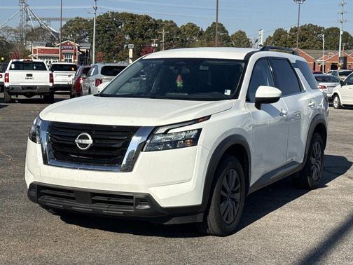 2025 Nissan Pathfinder SV FWD