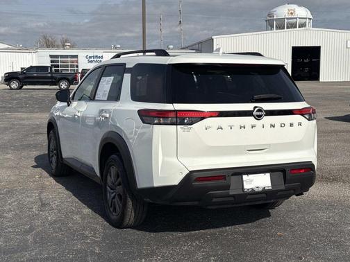 2025 Nissan Pathfinder SV FWD