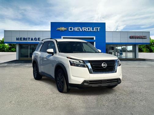 2025 Nissan Pathfinder SV FWD