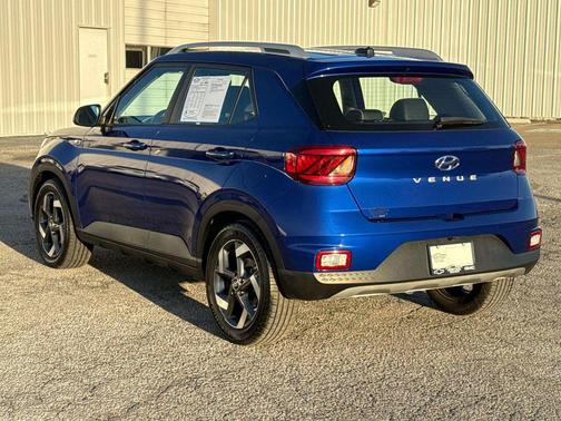 2023 Hyundai VENUE Limited