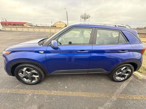 2023 Hyundai VENUE Limited