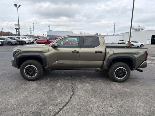 2025 Toyota Tacoma TRD Off Road