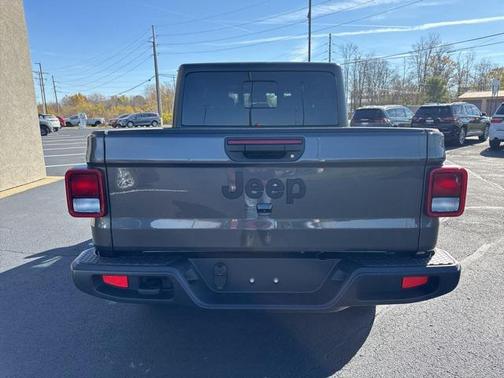 2026 Jeep Gladiator Sport S