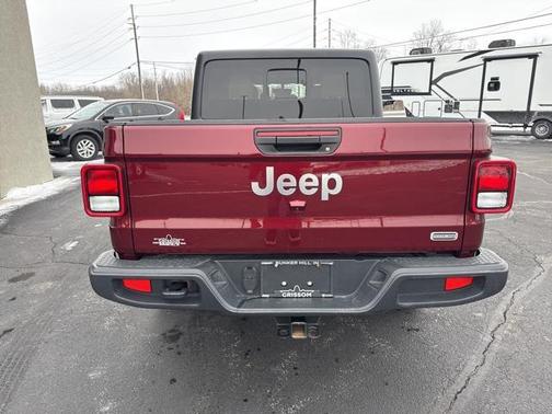 2022 Jeep Gladiator Overland
