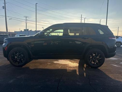 2026 Jeep Grand Cherokee Altitude