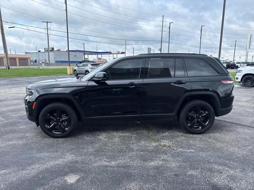2023 Jeep Grand Cherokee Altitude