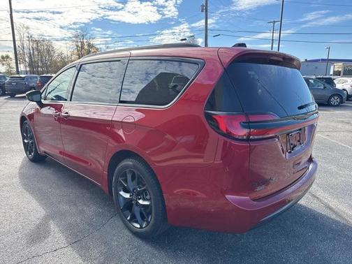 2026 Chrysler Pacifica L