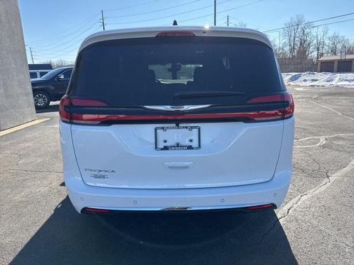 2026 Chrysler Pacifica L