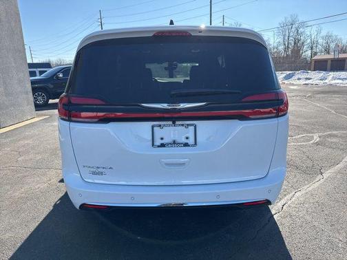 2026 Chrysler Pacifica L