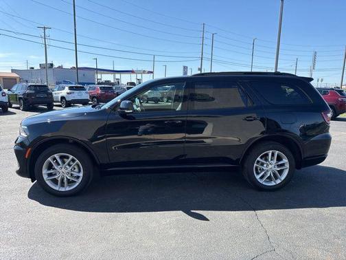 DB Black Crystal Clearcoat 2026 Dodge Durango GT Plus