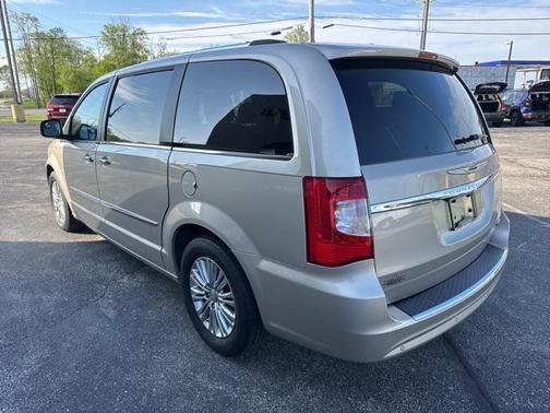 2013 Chrysler Town & Country Limited