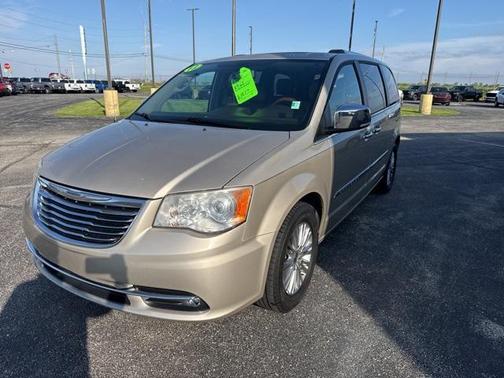 2013 Chrysler Town & Country Limited