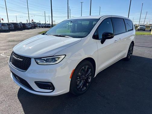 2026 Chrysler Pacifica L