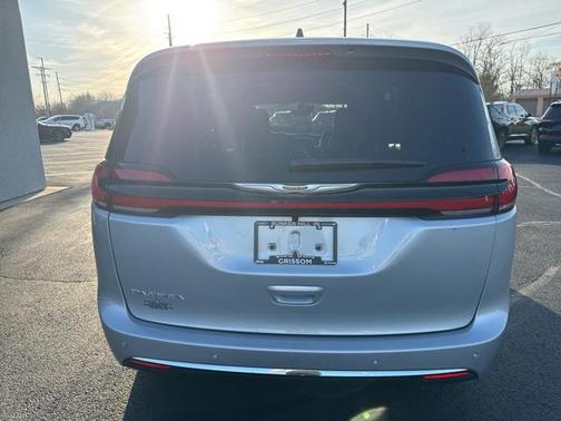 2026 Chrysler Pacifica L