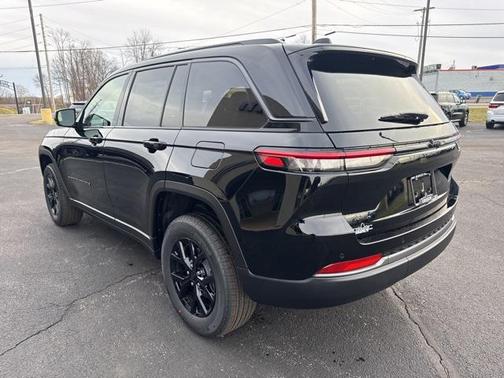 2026 Jeep Grand Cherokee Altitude