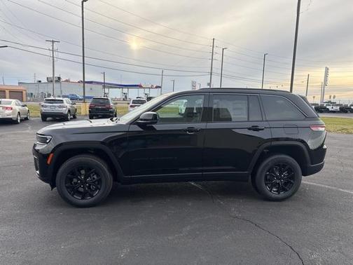 2026 Jeep Grand Cherokee Altitude