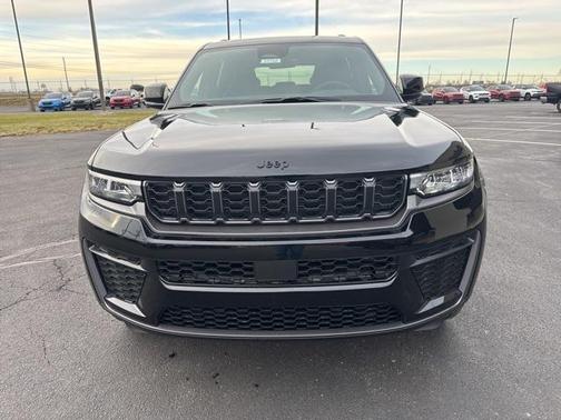 2026 Jeep Grand Cherokee Altitude