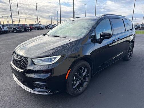 2026 Chrysler Pacifica L