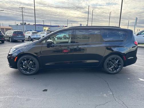 2026 Chrysler Pacifica L