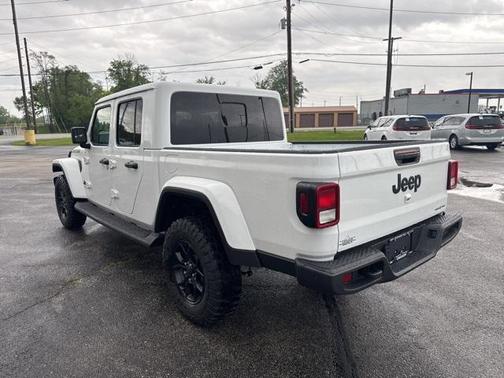 2025 Jeep Gladiator High Tide