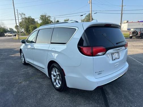 2019 Chrysler Pacifica Touring-L Plus