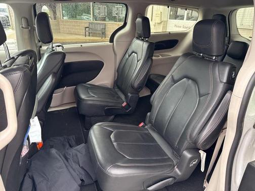 2019 Chrysler Pacifica Touring-L Plus