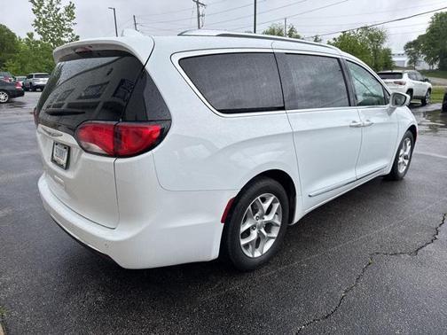 2019 Chrysler Pacifica Touring-L Plus