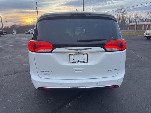 2018 Chrysler Pacifica Limited