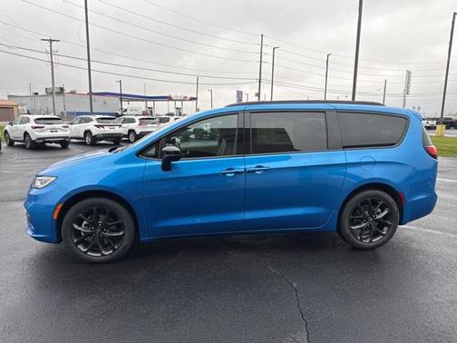 2026 Chrysler Pacifica L