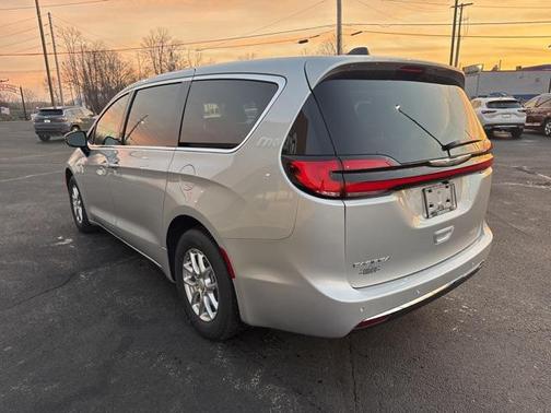 2026 Chrysler Pacifica L