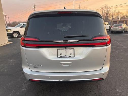 2026 Chrysler Pacifica L