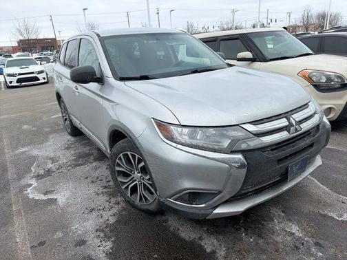 2018 Mitsubishi Outlander ES