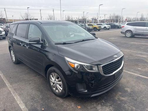 2017 Kia Sedona LX