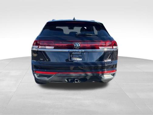 2024 Volkswagen Atlas Cross Sport 2.0T SE w/Technology 4MOTION