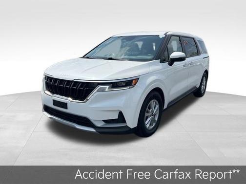 Snow White Pearl 2024 Kia Carnival LX