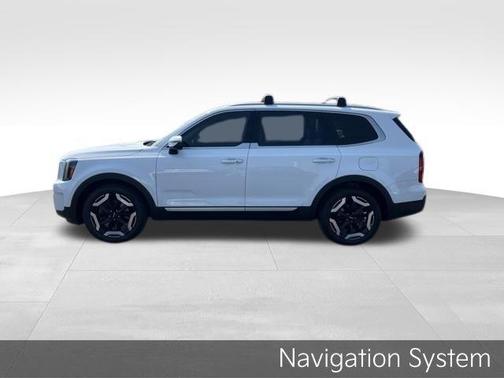 Glacial White Pearl 2024 Kia Telluride S