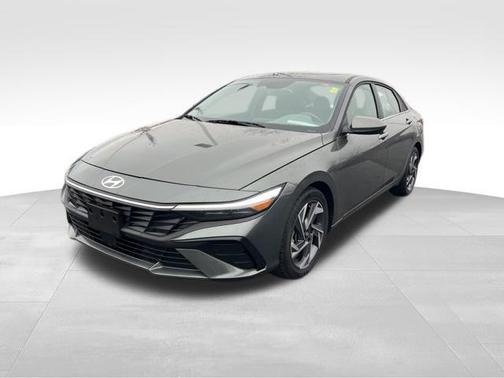 2025 Hyundai ELANTRA SEL