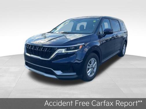 2023 Kia Carnival LX