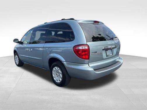 2003 Chrysler Town & Country LX