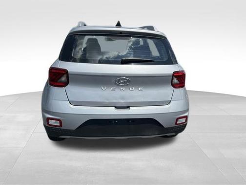 Silver 2020 Hyundai VENUE SEL