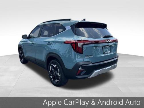 Blue 2024 Kia Seltos EX