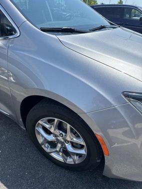 Billet Silver Metallic 2018 Chrysler Pacifica Limited