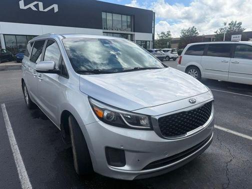 Bright Silver Metallic 2016 Kia Sedona LX