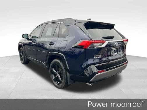 2020 Toyota RAV4 Hybrid SE