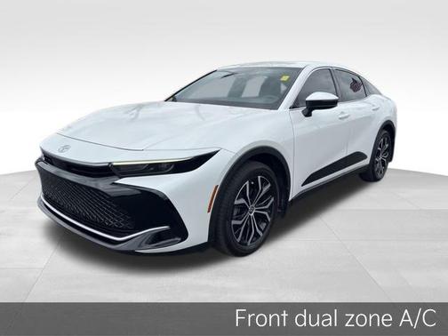 2023 Toyota Crown XLE