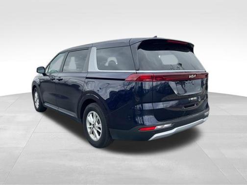 2023 Kia Carnival LX
