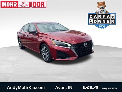Scarlet 2025 Nissan Altima 2.5 SV