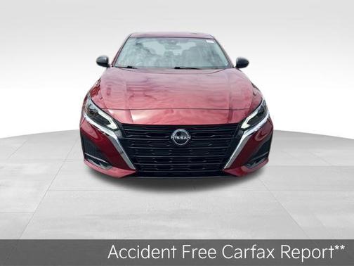 Scarlet 2025 Nissan Altima 2.5 SV